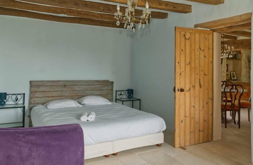 Ferriere-Larcon House | The Plessis eco lodge at Port du Loup