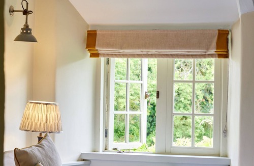 Kelmscott Hotel | The Plough Inn