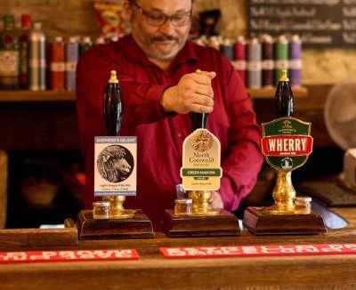 Kelmscott Hotel | The Plough Inn