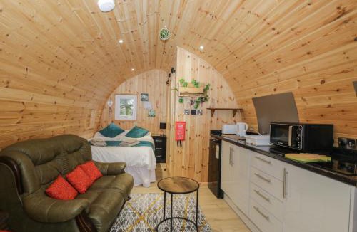 Bushton House | The Poddy