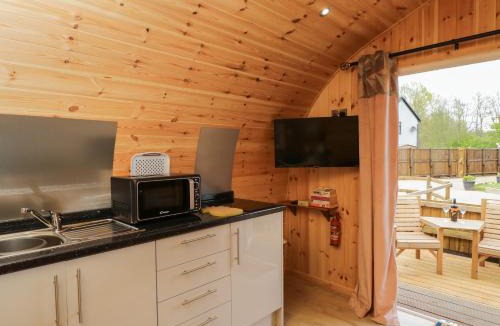 Bushton House | The Poddy