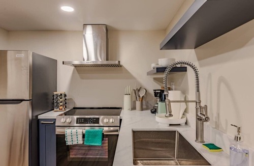 Berkeley Hills House | The Poetic Modern - Guesthouse