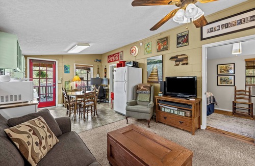 Clanton Cottage | The Poet’s Hideaway: A Standalone Forest & Water Escape, Lake Mitchell, Clanton