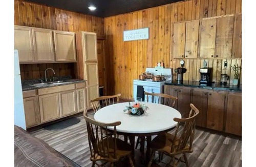 Elkins House | The Poindexter
