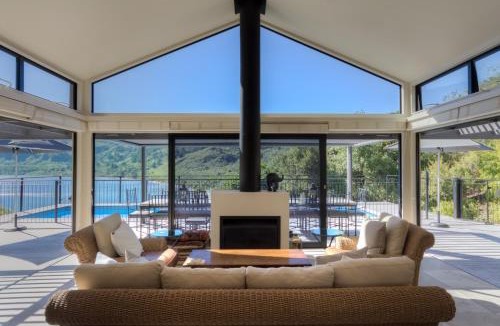 Acacia Bay Cabin | The Point Villas