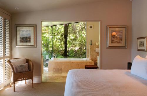 Acacia Bay Cabin | The Point Villas