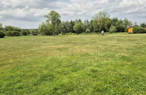 Chessy-les-Pres Cabin | The pond caravan
