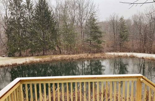 Hamburg House | The Pond Getaway