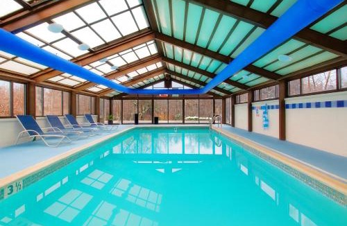 Lenox Dale Resort | The Ponds at Foxhollow