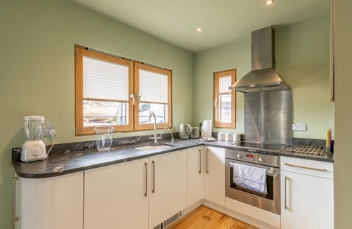 Leigh-on-Sea House | The Pontoon! - Pass the Keys