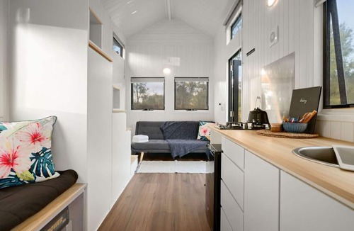 Tarrengower House | The Pony Paddock Summ