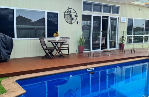 Lemon Tree Passage Apartment | The Pool House