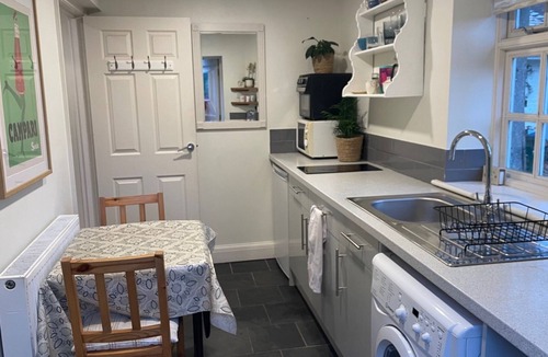 Aldingbourne Cottage | The Pool House