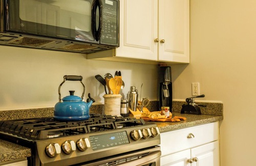 Stowe Hollow House | The Pool House