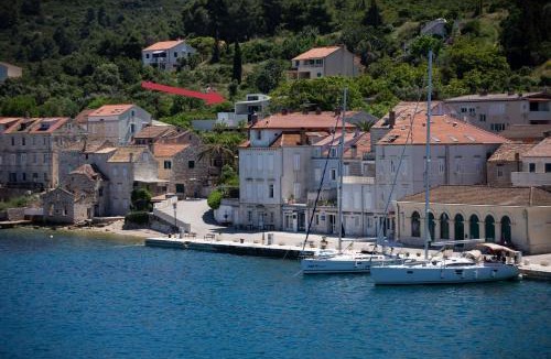 Vis Villa | The Pool House Vis