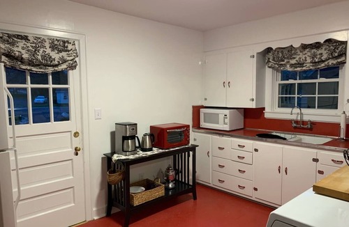 Elizabethtown House | The Poplar: A Downtown Historic Home