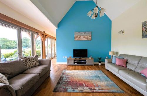 Newport House | The Poppies