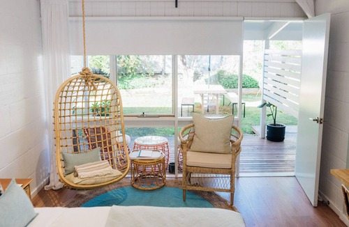 Port Campbell Hotel | The Port O Call