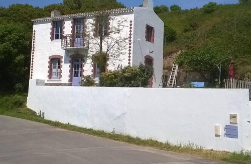 Ile d'Yeu House | The Port of Millstone, island of Yeu, house with garden pets allowed