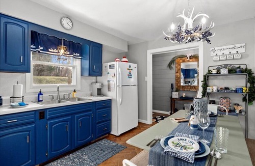 Goreville House | The PorterPlace, Kayaks, Canoe, FirePit, Waterfront