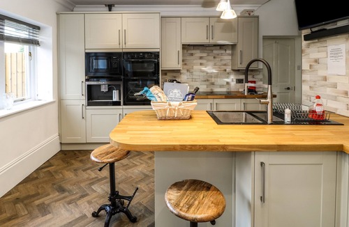 Hepworth Cottage | The Porthole