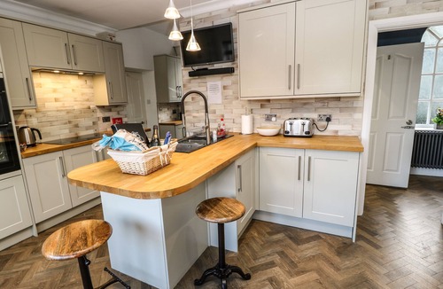 Hepworth Cottage | The Porthole