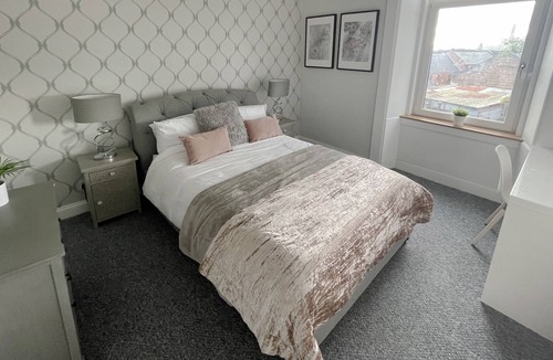 Greenock Apartment | The Portside Apartment