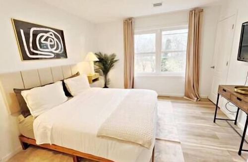 South Plainfield House | The Posh Living Experience