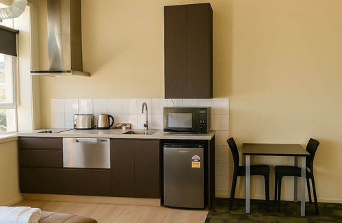 Porirua Hotel | The Post Hotel