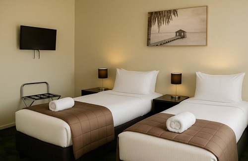 Porirua Hotel | The Post Hotel