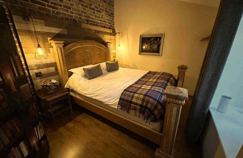 Pitcaple Apartment | The Potted Pineapple