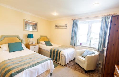 Seer Green Hotel | The Potters Arms