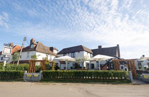 Seer Green Hotel | The Potters Arms