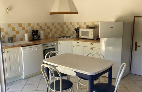 Saint-Epain Cottage | The Pressoir de Galisson: Rustic Gîte in Touraine with Garden and Wifi
