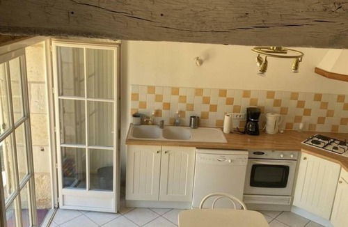 Saint-Epain Cottage | The Pressoir de Galisson: Rustic Gîte in Touraine with Garden and Wifi