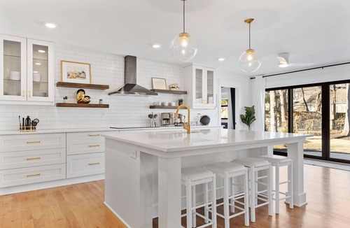 Fairway House | The Prestige - Stunning Home W/Game Room + Mins to Plaza