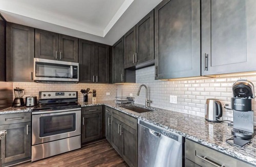 North Dallas Apartment | The Preston Beauty I Premium 2BR in Dallas