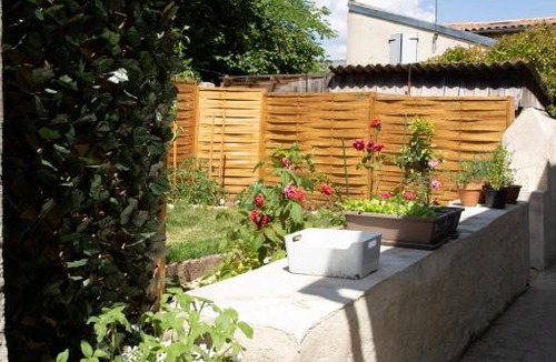 Poitiers House | The Pretty Bucolic House