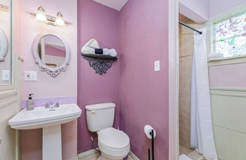 Christoval Hotel | The Prickly Pear Room - The Ranch House Motel