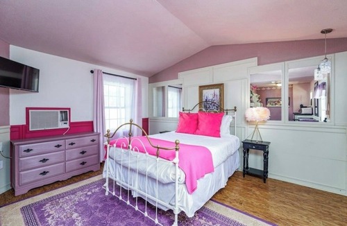Christoval Hotel | The Prickly Pear Room - The Ranch House Motel