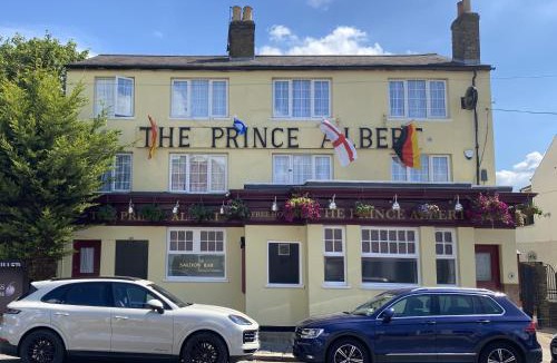Whitton Hotel | The Prince Albert, Whitton