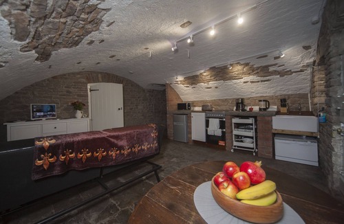 Pill Apartment | The Priory Cellars Abbots Leigh