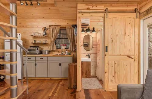 Mentone House | The Private Snug Nest Nestled in Canopy Woods