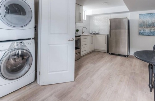 Waterloo Apartment | The Prof's Place: Unique Boutique