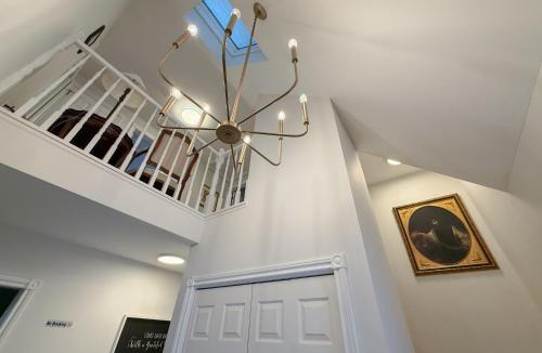 Historic Old Town House | The Promenade Cottage License # 002-2023