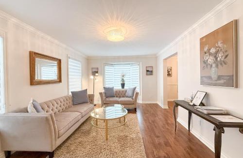 Historic Old Town House | The Promenade Cottage License # 002-2023