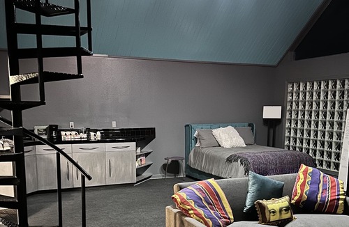 Lufkin House | The Purple House