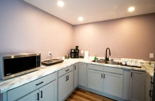 Queens County Cabin | The Purple Violet