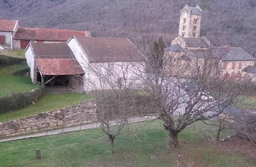 Unac House | The Pyrenees footbridge
