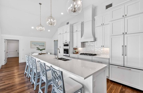 Boca Grande House | The "Q" House | 5 Beds | 5 bath | Heated Pool | Sleeps 10